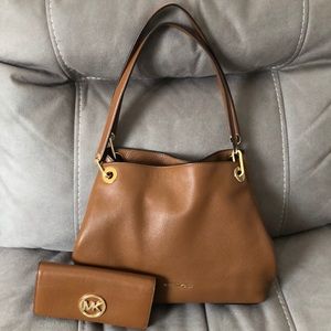 Authentic Michael kors hand bag and wallet